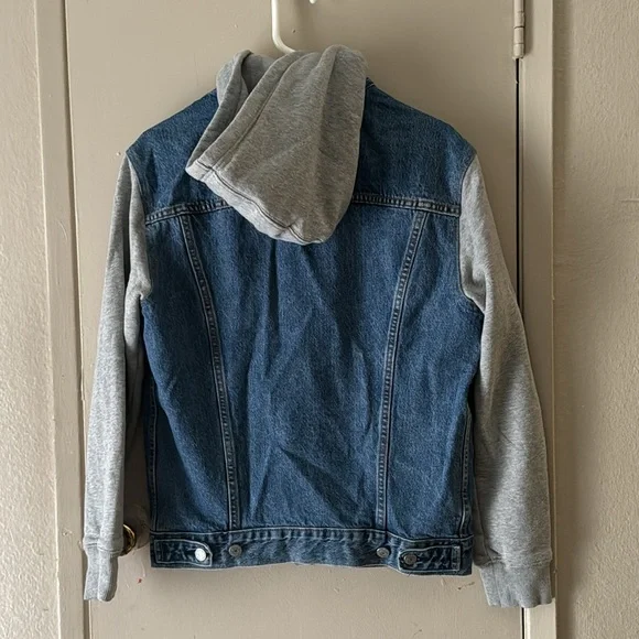 Levi's Jacket💙 - Picture 3 of 10